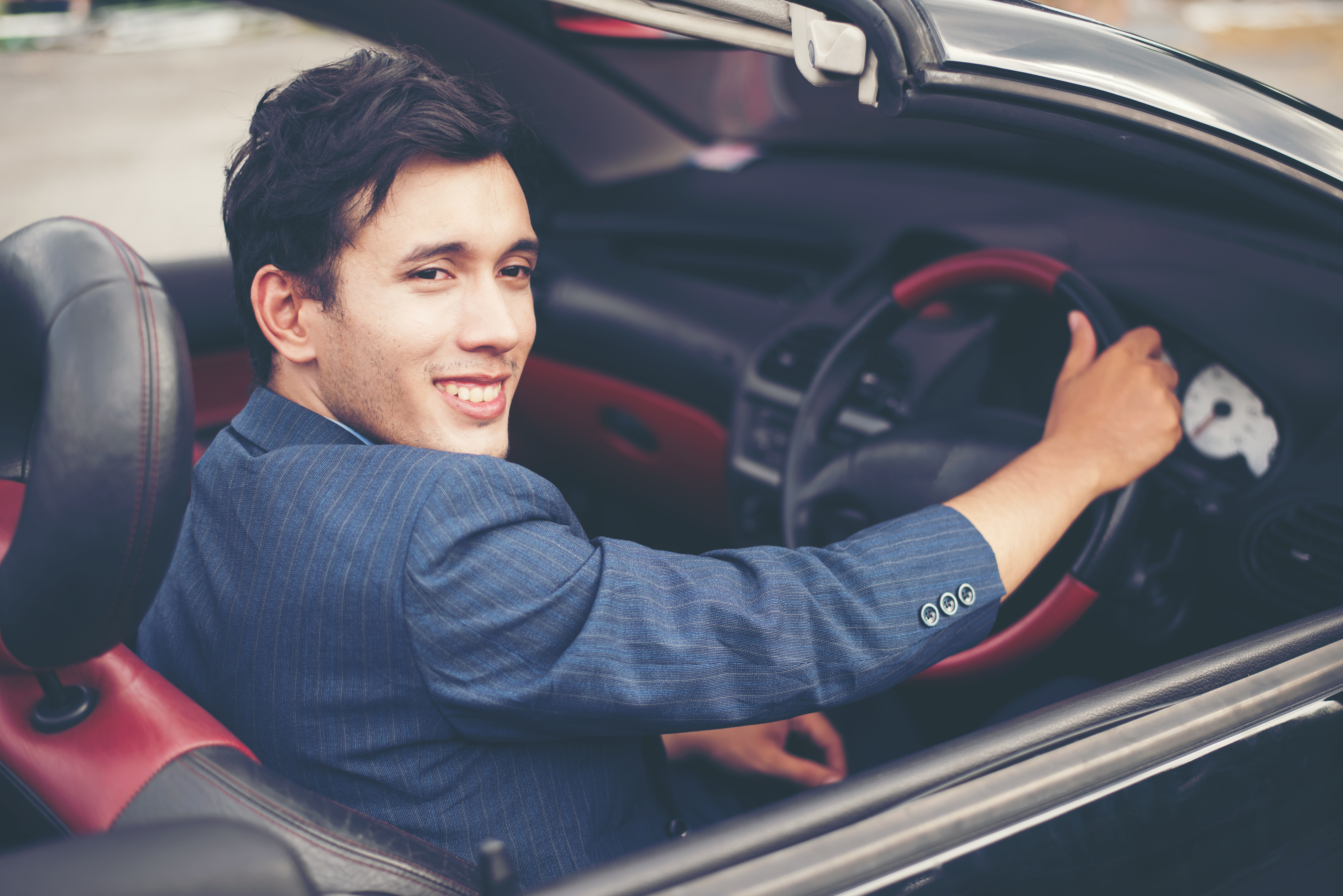 Comment choisir la meilleure voiture sportive pour débutant ?